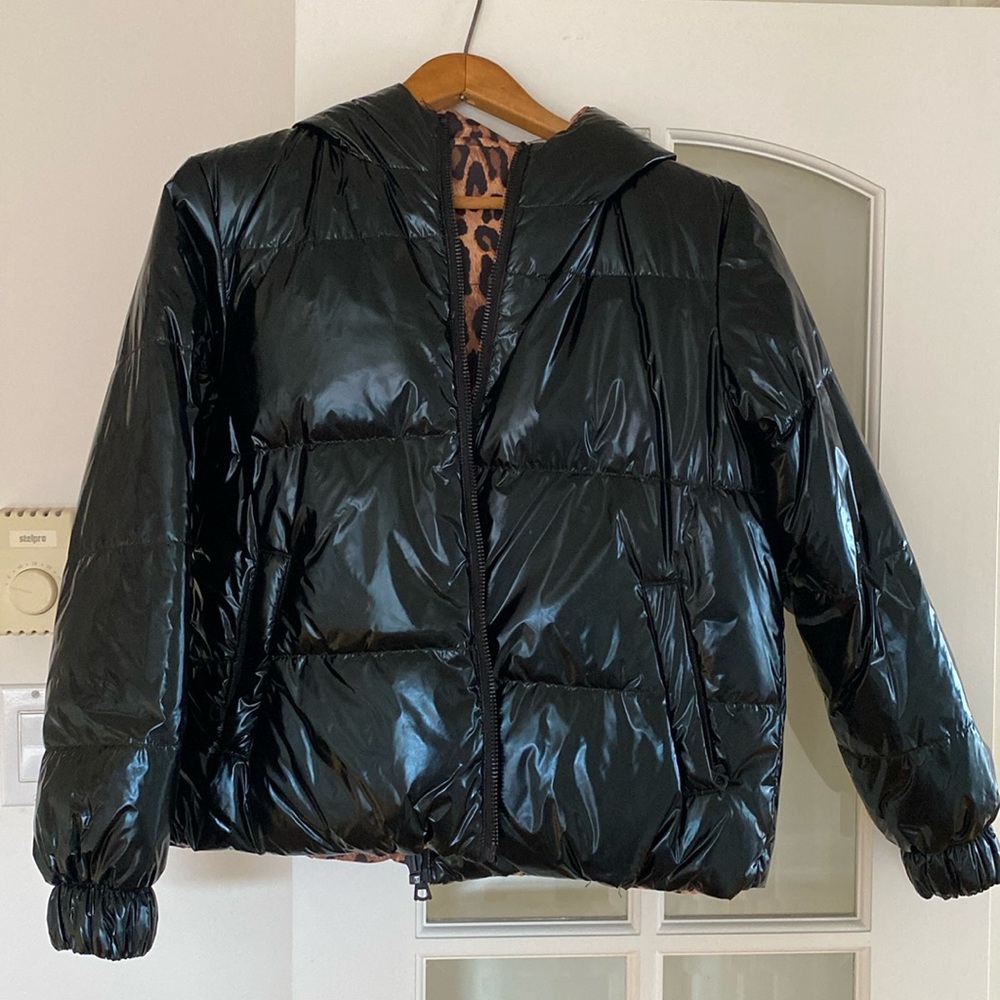 Alice and Olivia reversible puffer jacket in black and leopard